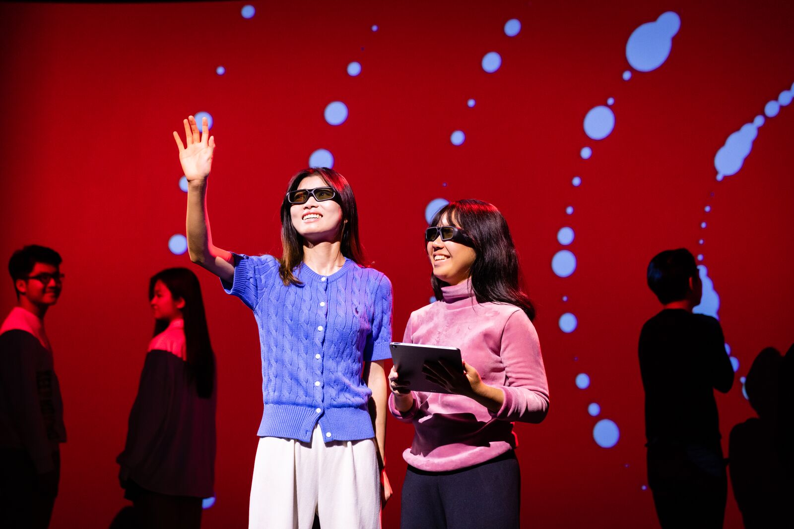 UTS students using VR in Data Arena